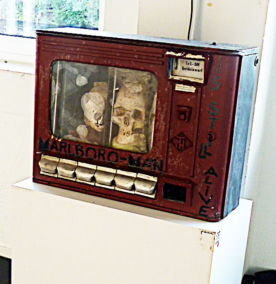 "Smoke and forget", height 50 cm, length 66 cm